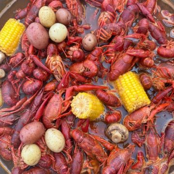 Boiled Crawfish 3lbs with Corn and Potatoes (Medium or Spicy)